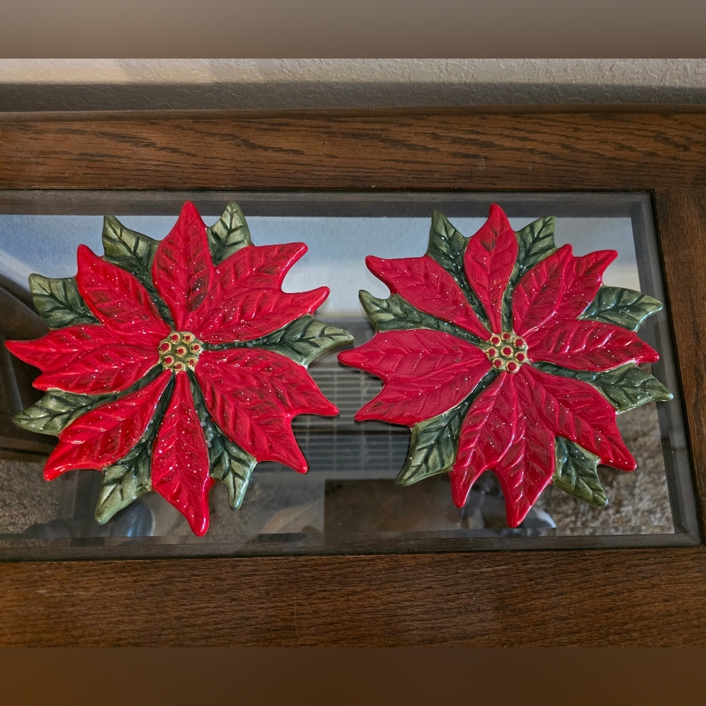 Hand painted ceramic poinsettia trivet- set of 2